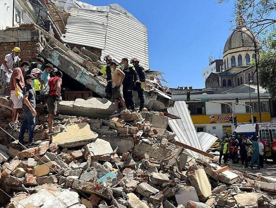 Identifican en Colombia a 288 viacutectimas del terremoto y sigue la buacutesqueda de desaparecidos