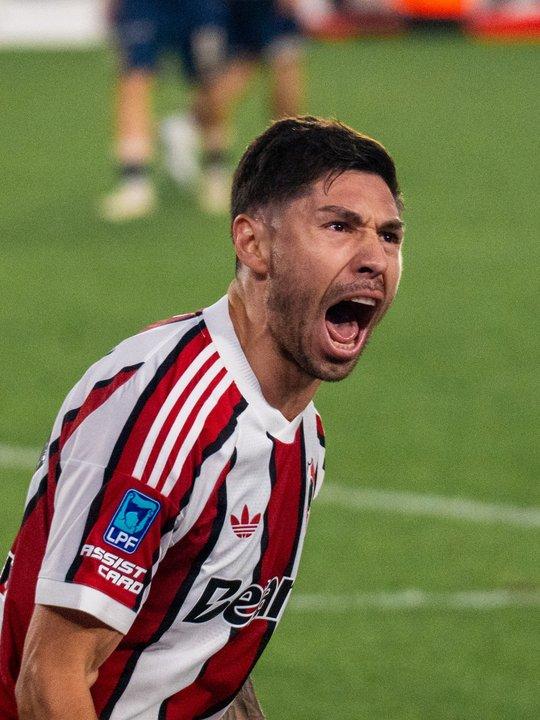 Alarma en River- Montiel se lesionoacute y Coudet quedoacute sin lateral derecho natural para la Sudamericana
