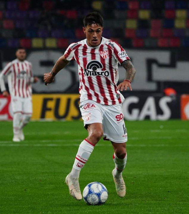 Instituto le ganoacute a Central Coacuterdoba sobre la hora y lidera el Torneo Clausura 2026