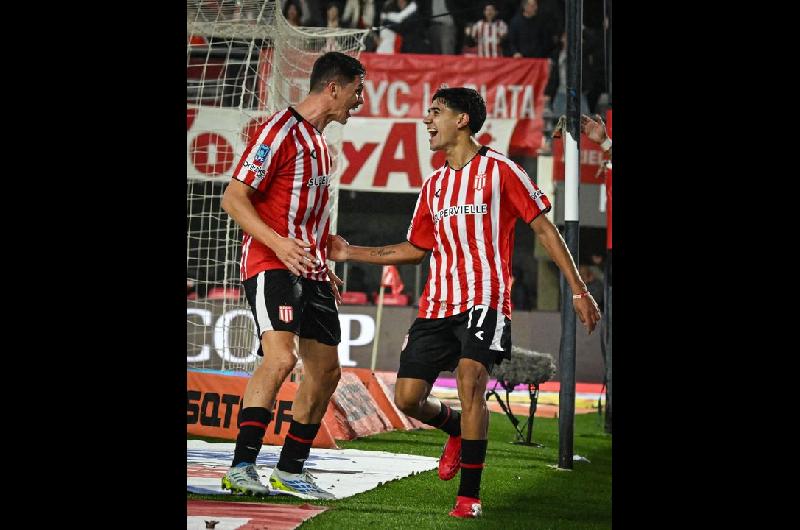 Estudiantes de La Plata visita a la Universidad Catoacutelica de Chile por los octavos de final de la Copa Libertadores