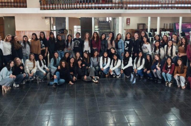 Iniciaron los ensayos para la eleccioacuten de la representante estudiantil de Capital