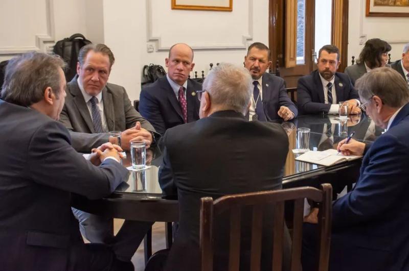 Bernis recibioacute a una comitiva del Estado de Utah interesada en oportunidades de negocios