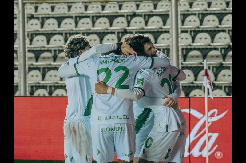 Banfield superoacute a Midland por penales y clasificoacute a cuartos de final de la Copa Argentina 2026
