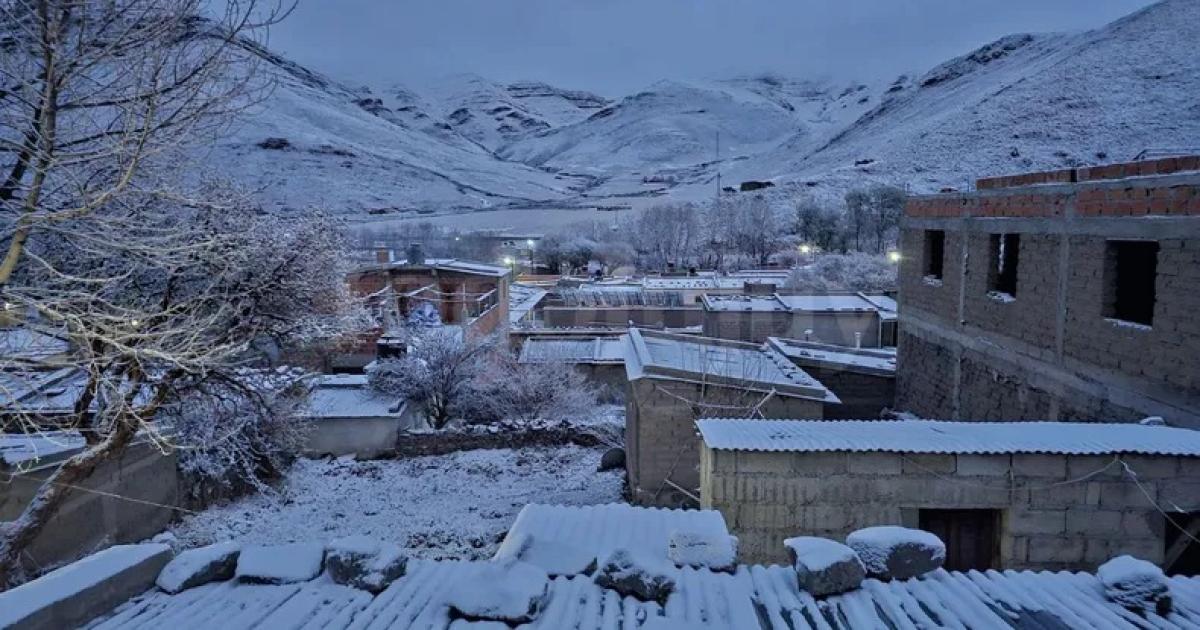 Hermoso paisaje dejoacute la nieve en Santa Ana 