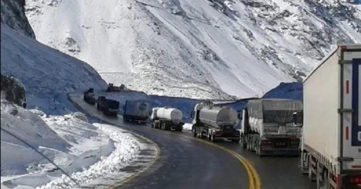 Ante cierre del Paso de Jama nevadas y bajas temperaturasrefuerzan la atencioacuten sanitaria