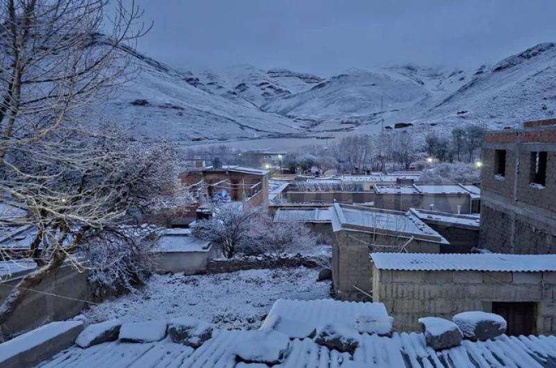 Hermoso paisaje dejoacute la nieve en Santa Ana 