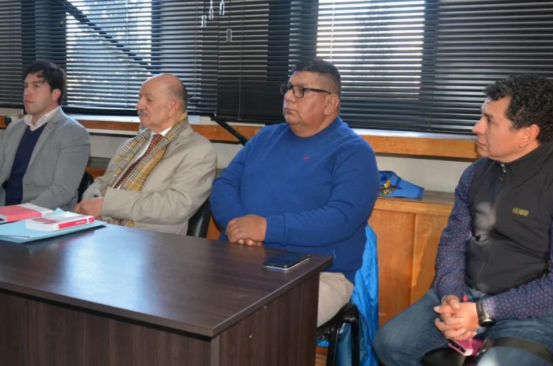 Cheques sin fondo y privatizacioacuten del Enero Tilcarentildeo