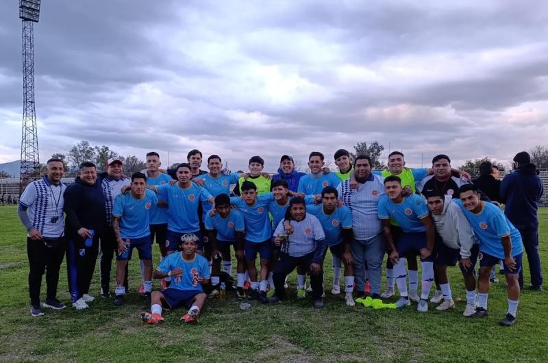 La Seleccioacuten Jujentildea dio vuelta la serie y sigue en la Copa Paiacutes