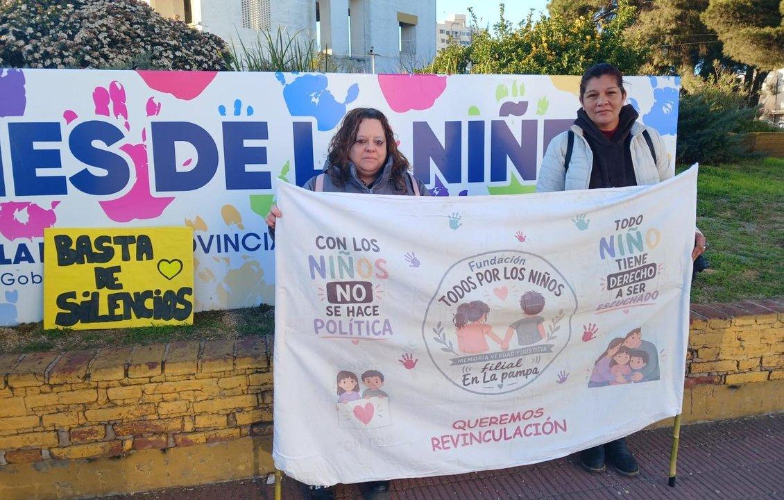 Familias denunciaron revinculaciones paralizadas en Nintildeez de La Pampa