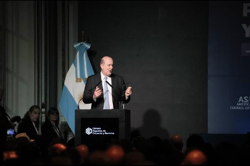 Para Sturzenegger el Riesgo Paiacutes de Milei es de 80 puntos