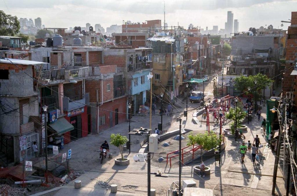 El 60 por ciento de los habitantes de barrios populares estaacute endeudado