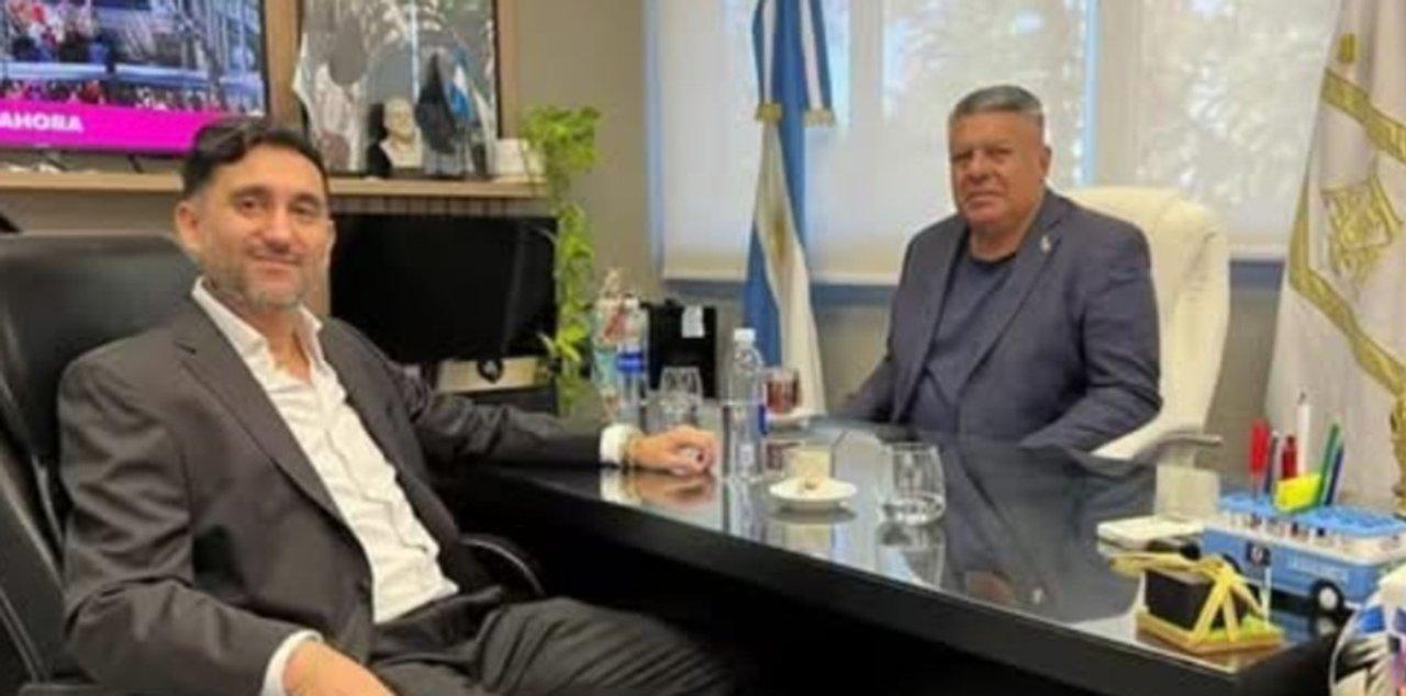 Ariel Vallejo defendioacute su viacutenculo con Chiqui Tapia y negoacute favores mientras crece la causa por lavado y usura