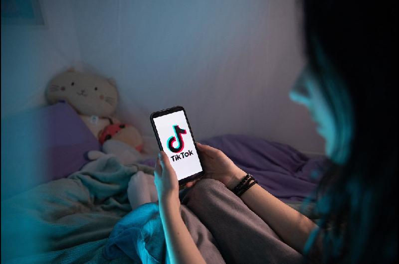 TikTok pagaraacute 400 millones de doacutelares en EEUU por violar la privacidad de los nintildeos