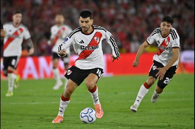Torneo Clausura- River recibe a Veacutelez en un cruce de realidades opuestas