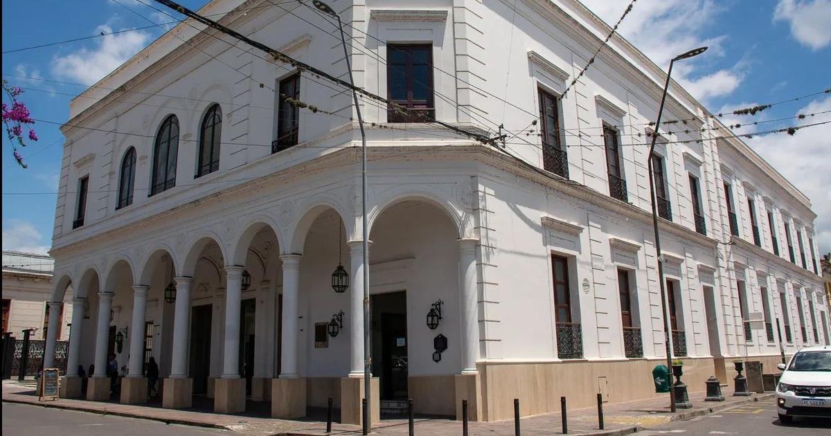 Mozarteum presenta gala internacional con el pianista britaacutenico israeliacute Ariel Lanyi