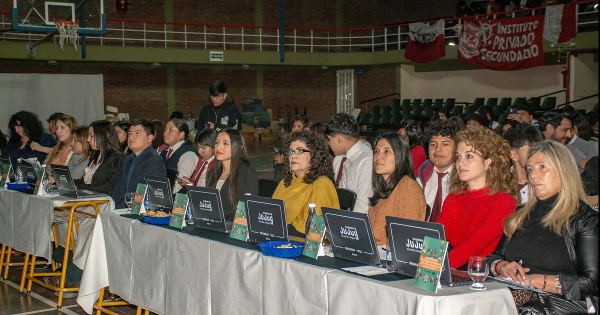 Finalizoacute la tercera edicioacuten del programa Embajadoras de mis derechos