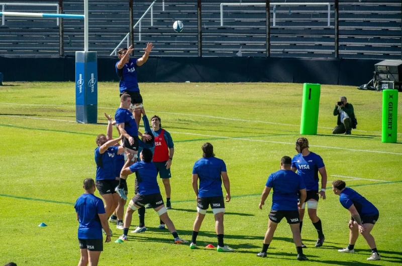 Los Pumas entrenaron junto al puacuteblico jujentildeo y ya palpitan su duelo con Australia