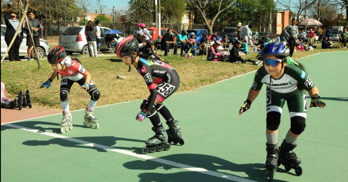 Masiva presencia de deportistas el  patinoacutedromo Nora Vega