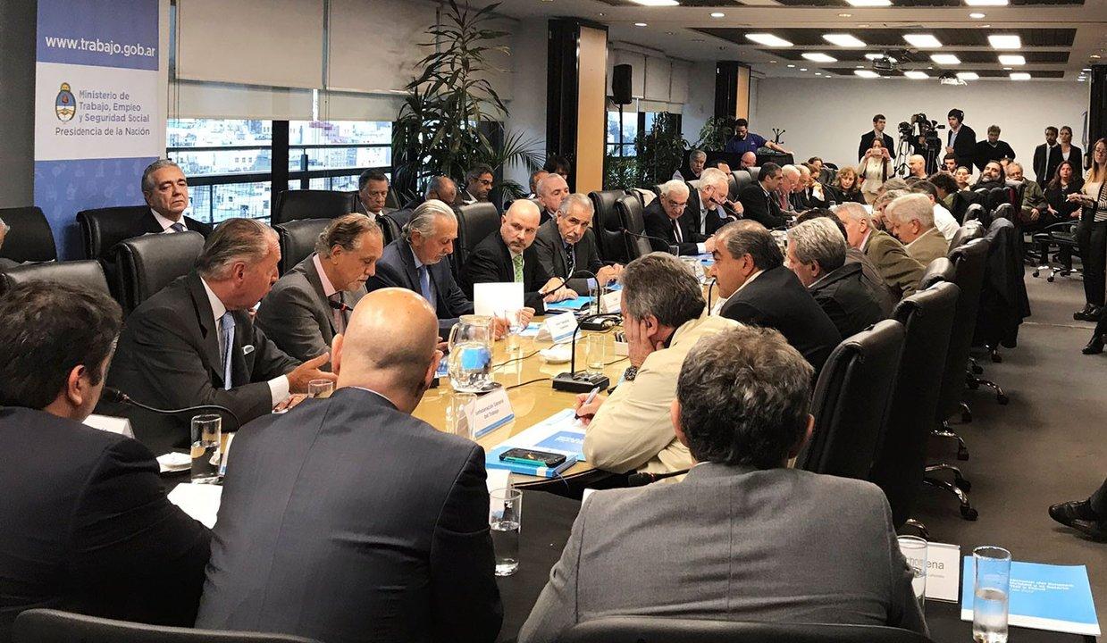 El Gobierno descarta presencialidad en la reunioacuten del Consejo del Salario