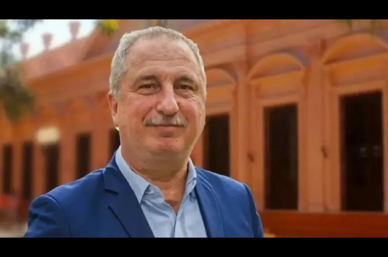 Passalacqua pide viacutea libre para tomar US387 millones y baja el peso social
