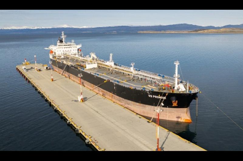 Taiana y Grabois repudiaron el ingreso de un buque petrolero britaacutenico a Ushuaia y reclamaron su expulsioacuten