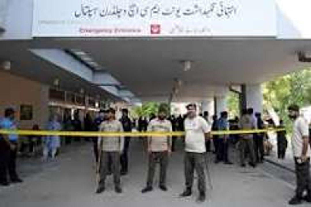 Incendio en hospital de Islamabad- al menos 14 bebeacutes fallecieron en la sala de ginecologiacutea