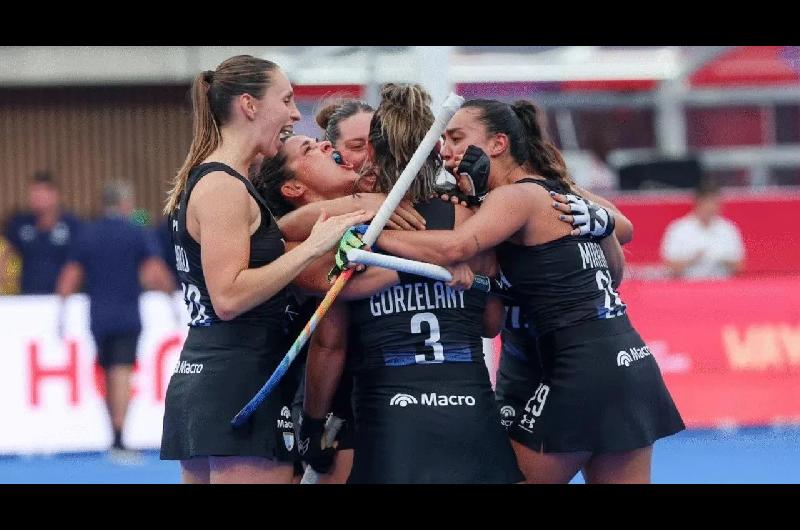Las Leonas van por la final del Mundial ante Australia