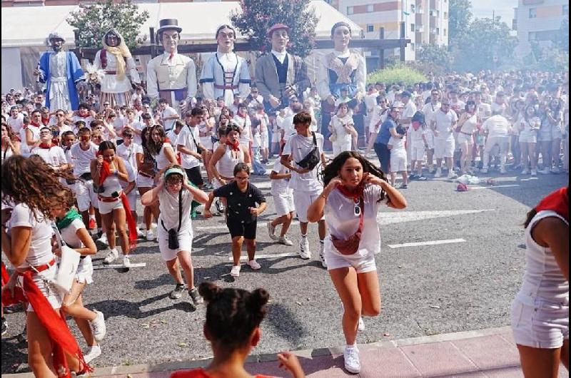 Al menos 50 heridos tras estallar varios cohetes entre la multitud en fiesta patronal en Navarra