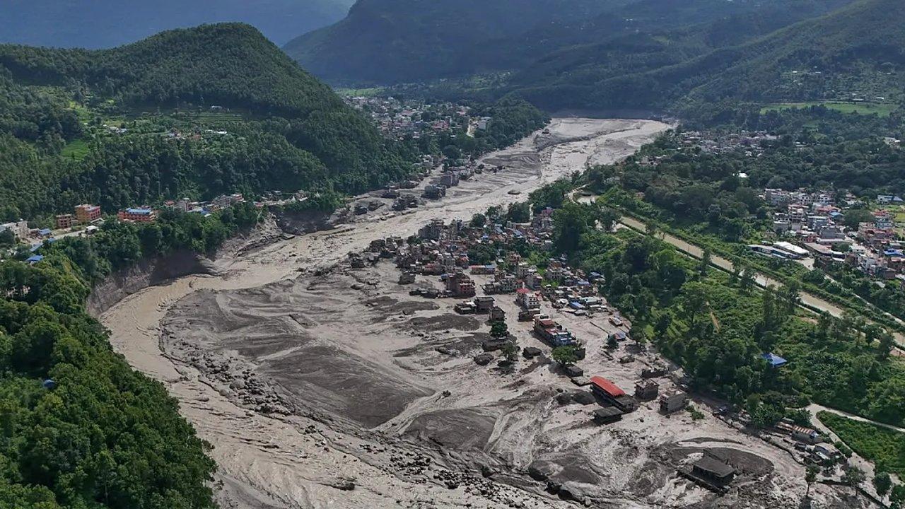 India Europa y la Cruz Roja activan ayuda humanitaria por inundaciones en Nepal