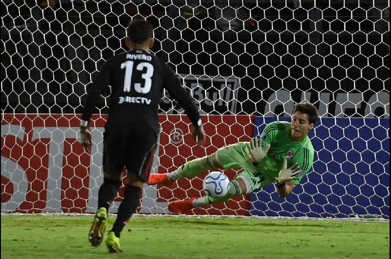 Las disculpas de Beltraacuten tras fallar el penal que dejoacute a River fuera de la Copa Sudamericana