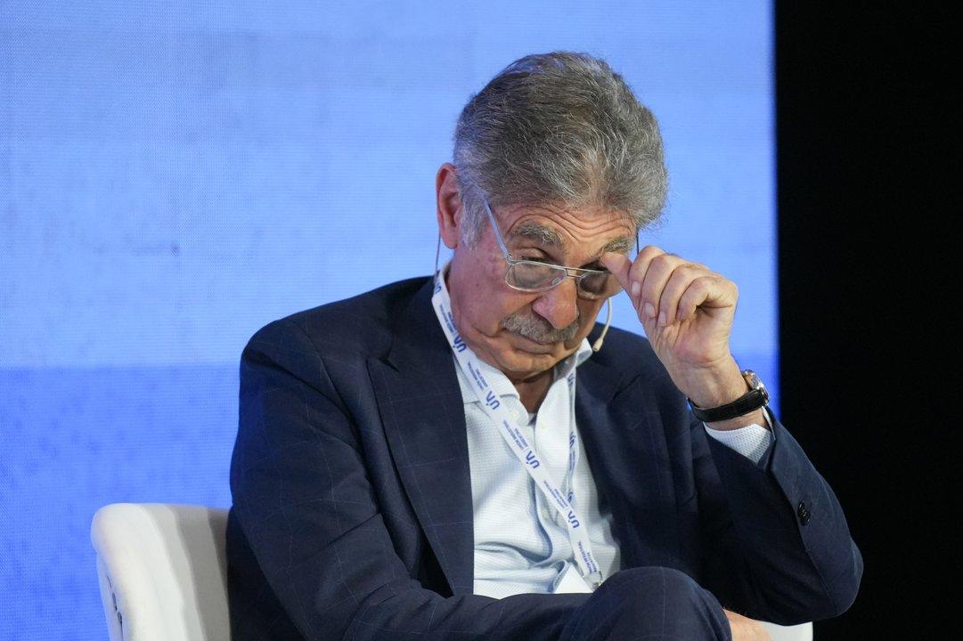 Covid-19- Sigman declara por la compra de vacunas y Duhalde fue citado por el Vacunatorio VIP
