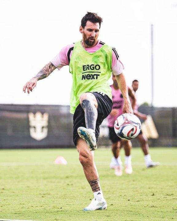 El teacutecnico argentino que tendriacutea todo cerrado para dirigir a Lionel Messi en el Inter Miami
