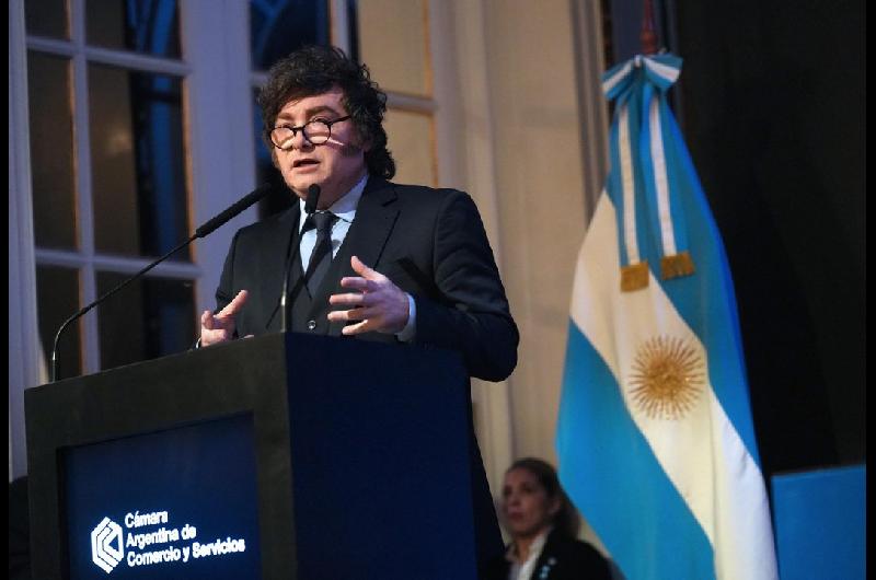 El Gobierno busca garantizar salarios miacutenimos de al menos 1 milloacuten en las negociaciones paritarias