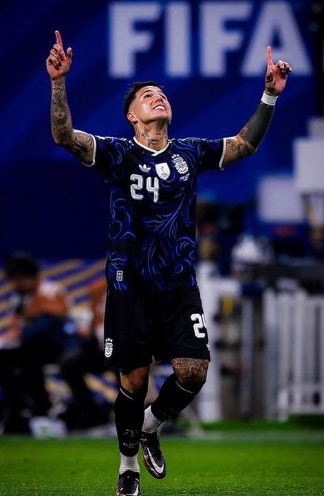 iquestSe va del Chelsea Enzo Fernaacutendez a un paso de sumarse al Manchester City