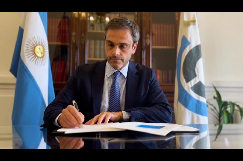 Michel propone una moratoria para las familias y advierte por el nivel de endeudamiento