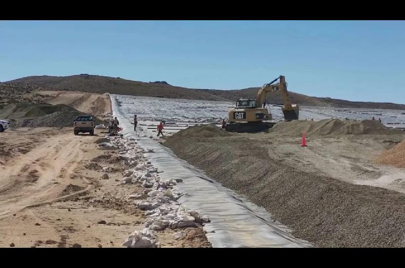 Minera Patagonia Gold debe cumplir legislacioacuten para evitar suspensioacuten
