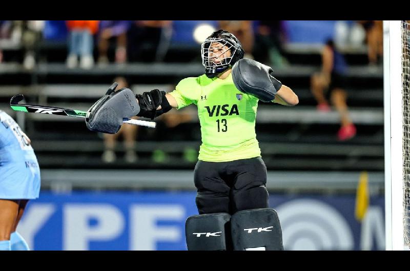 Cristina Cosentino la arquera que se transformoacute en la gran heroiacutena de Las Leonas