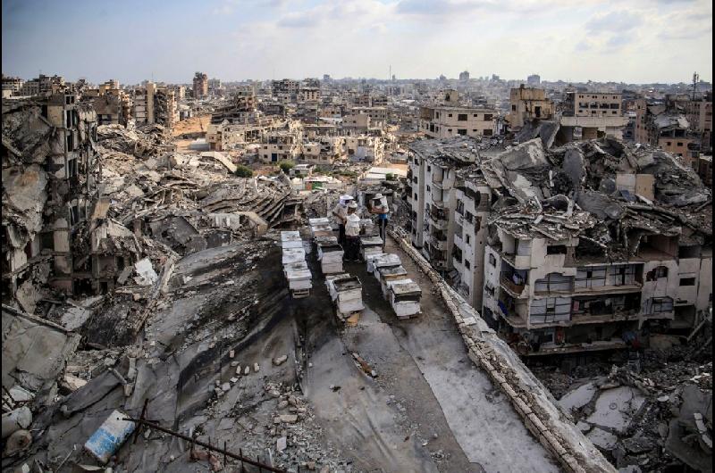 Israel ataca complejo hospitalario en Gaza contra comandante de Hamaacutes