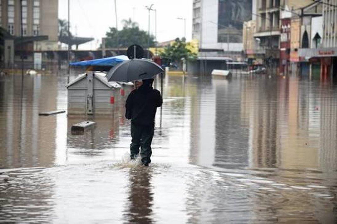 Tormenta de granizo causa dos muertos y destruccioacuten en el sur de Brasil