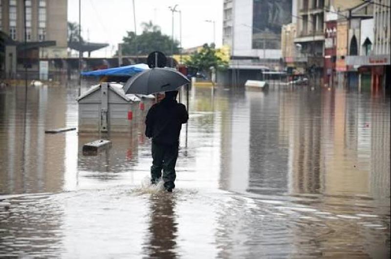 Tormenta de granizo causa dos muertos y destruccioacuten en el sur de Brasil