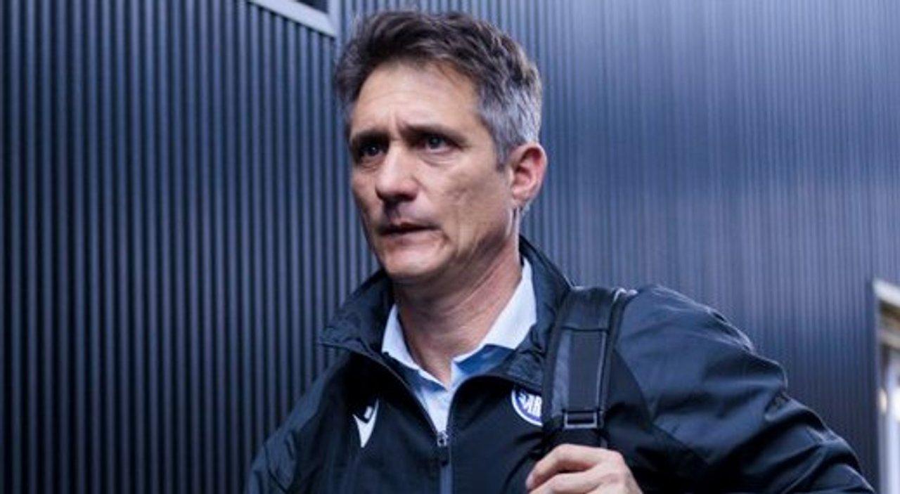 Barros Schelotto indignado pidioacute que dos referiacutes no dirijan nunca maacutes a Veacutelez