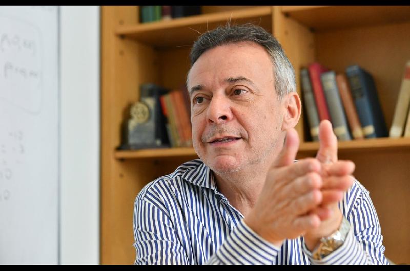 Daniel Artana- El Gobierno tiene que seguir comprando reservas aun cuando tenga que aceptar un tipo de cambio maacutes depreciado