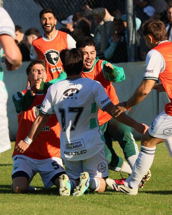 Ferro igualoacute con Estudiantes de Buenos Aires y sigue puntero en la Primera Nacional 2026