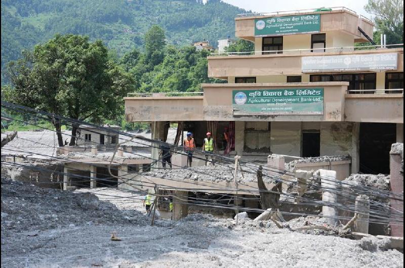Nepal- la cifra de muertos asciende a maacutes de 900 tras el colapso glaciar