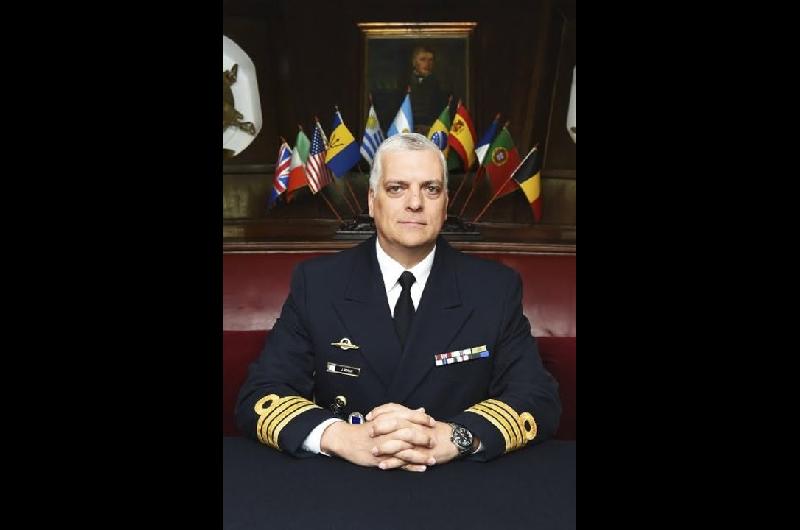 El jefe de la Armada Argentina reconoce que el Estrecho de Magallanes ldquopertenece a Chilerdquo