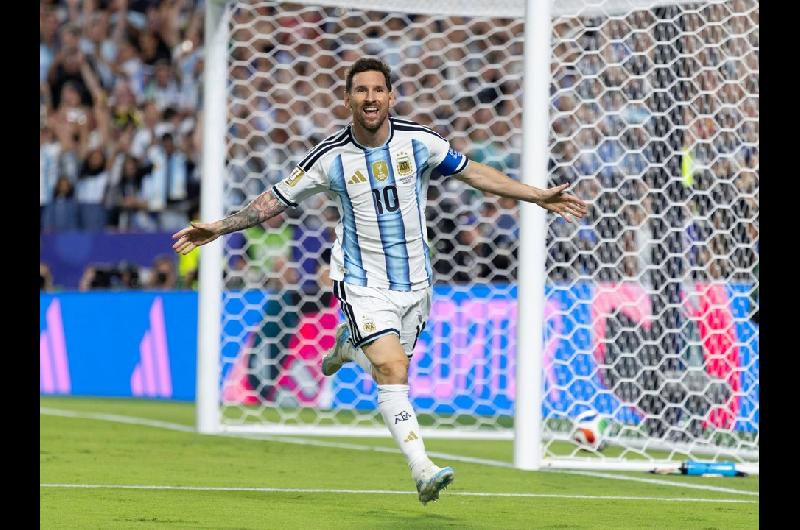 Messi se retiroacute de la Seleccioacuten argentina- quieacutenes eran los duentildeos de los reacutecords antes de su aparicioacuten