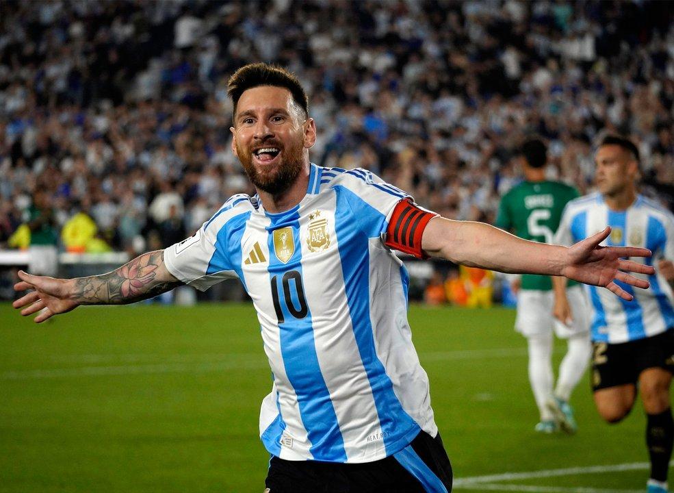 Quieacuten heredaraacute la 10 de Messi- los cuatro candidatos en la Seleccioacuten argentina