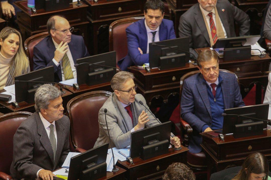 El Senado analiza paquete de proyectos de aliados para asegurar respaldo antes de tratar reformas del Gobierno