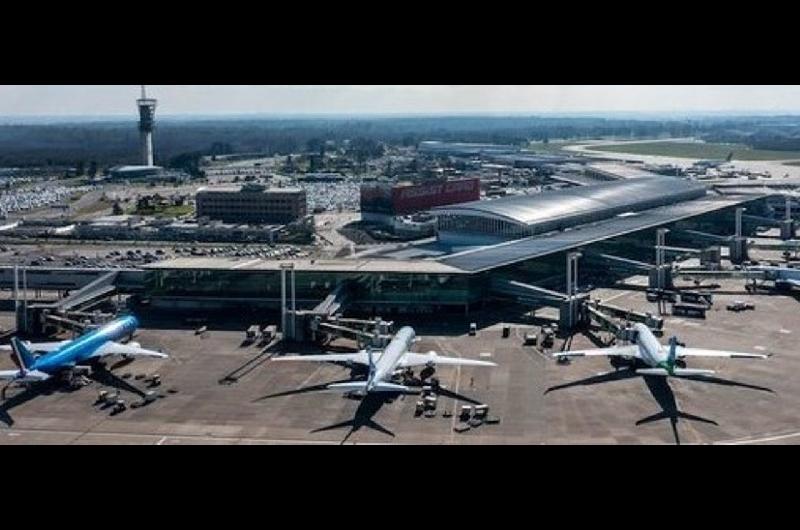 Paro de ATE afectaraacute a aeropuertos de todo el paiacutes este jueves y viernes