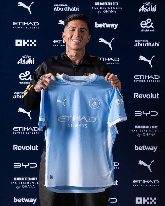 Enzo Fernaacutendez fue presentado en el Manchester City como nuevo refuerzo